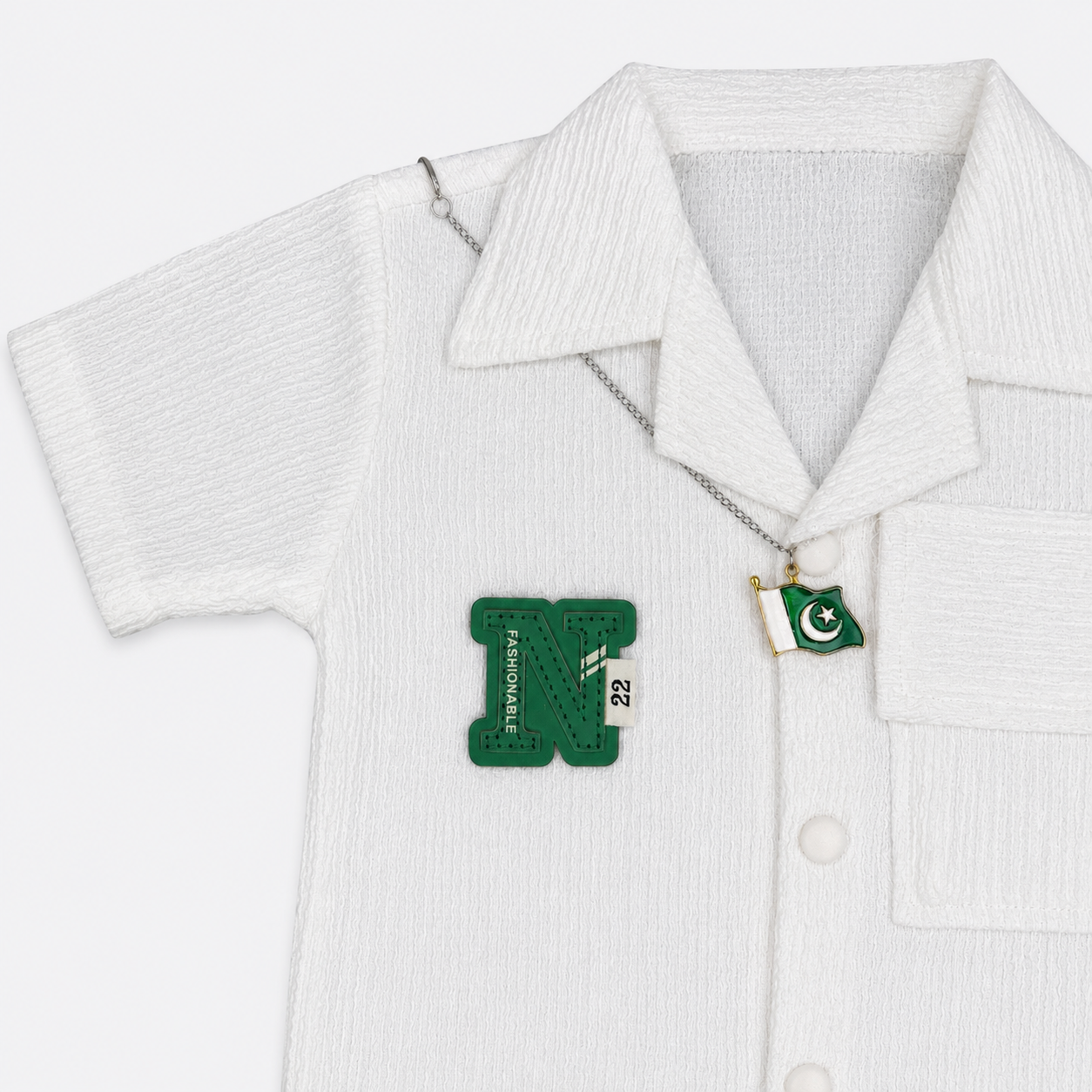 Boys White Independence Day 2 Piece Suit With Pakistan Flag Pendant – 1-4 Years